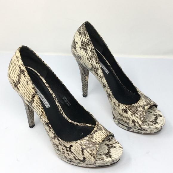 Vera Wang Lavender Snake Skin Pumps - Picture 2 of 8